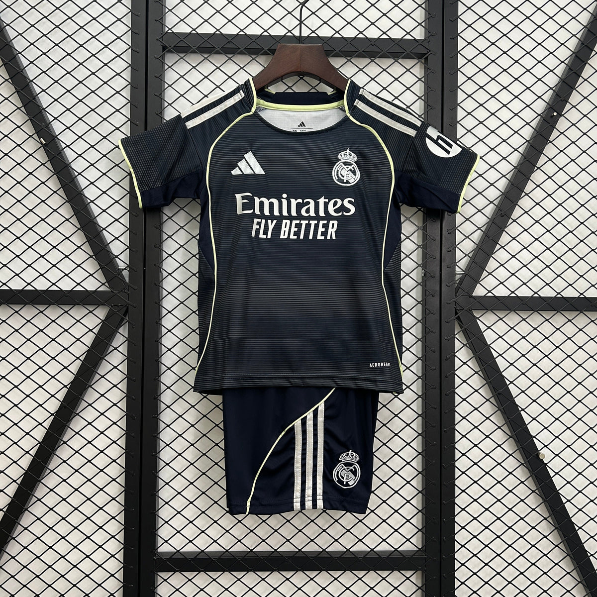 T-shirt e Pantaloncini Bambino Real Madrid Away 25/26