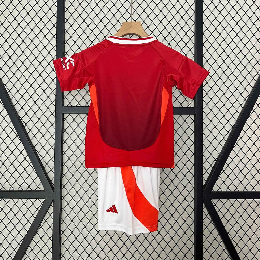 T-shirt e Pantaloncini Bambino Manchester United Home 24/25