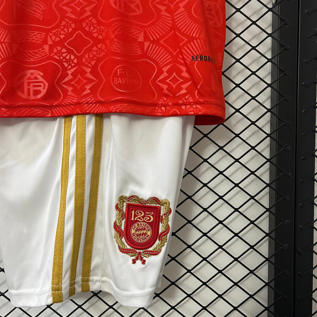 T-shirt e Pantaloncini Bambino Bayern Monaco 25/26 - 125 Anni