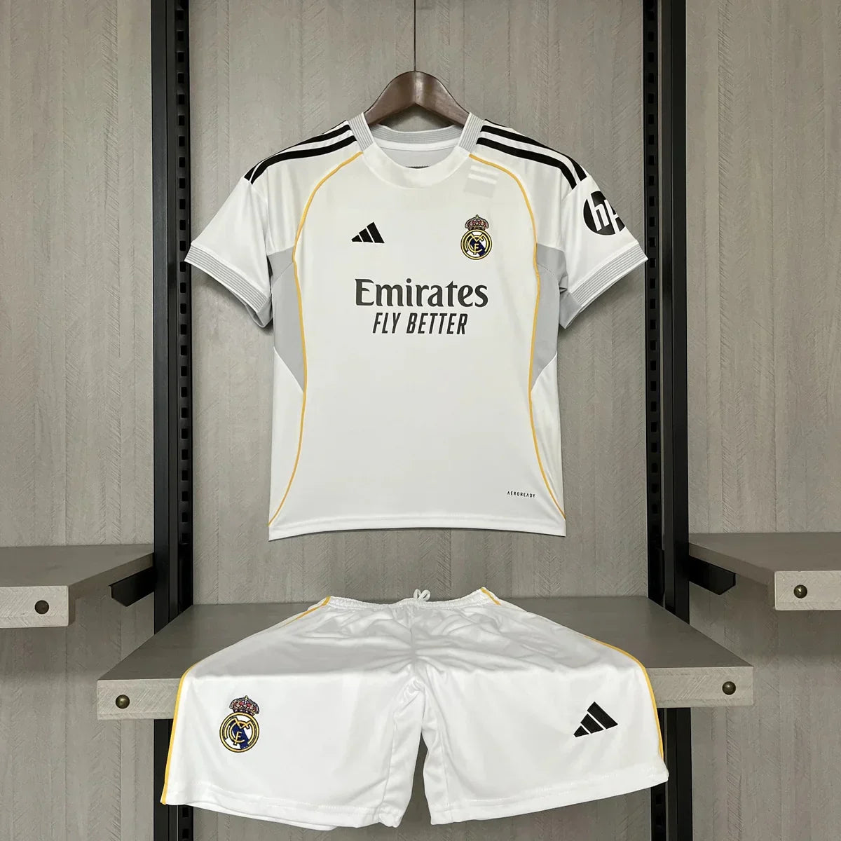 T-shirt e Pantaloncini Bambino Real Madrid Home 25/26