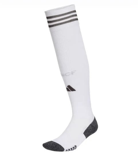 T-shirt e Pantaloncini Bambino Real Madrid Home 25/26 - Con Calzettoni