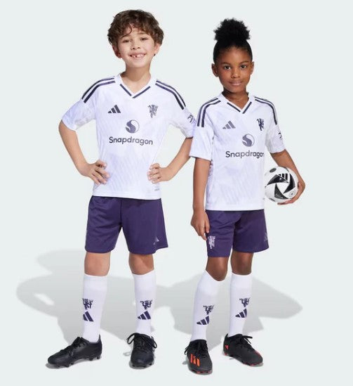 T-shirt e Pantaloncini Bambino Manchester United Away 25/26 - Con Calzettoni