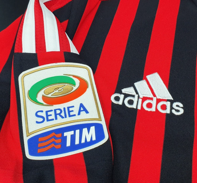 Maglia Retro AC Milan 11/12 - Con Patchs e Scudetto