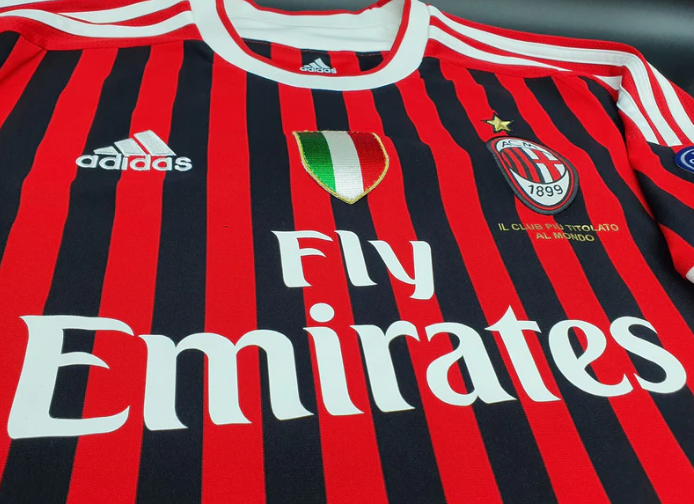 Maglia Retro AC Milan 11/12 - Con Patchs e Scudetto