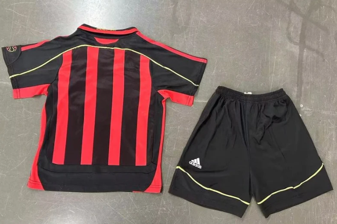 T-shirt e Pantaloncini Bambino A.C Milan Retro 2006/07
