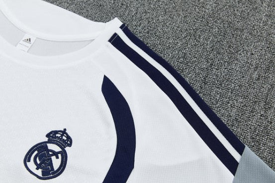 Maglia e Pantaloncini da Allenamento Bambino Real Madrid  26/27