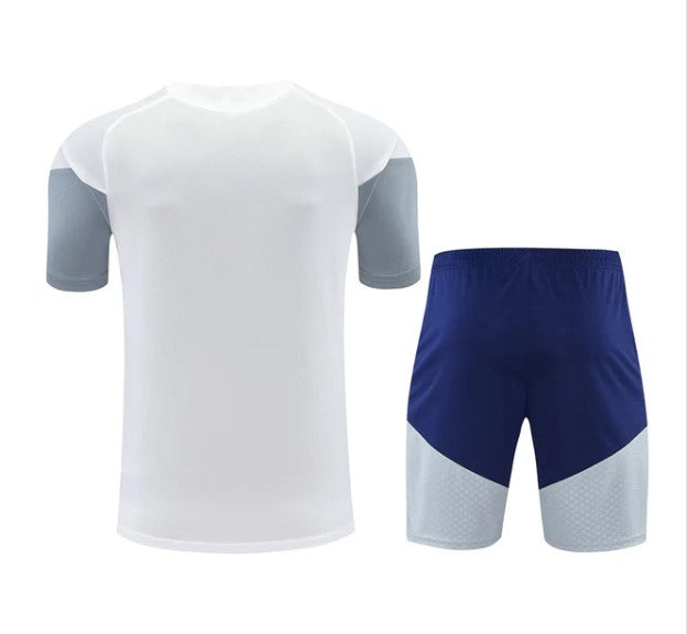 Maglia e Pantaloncini da Allenamento Bambino Real Madrid  26/27