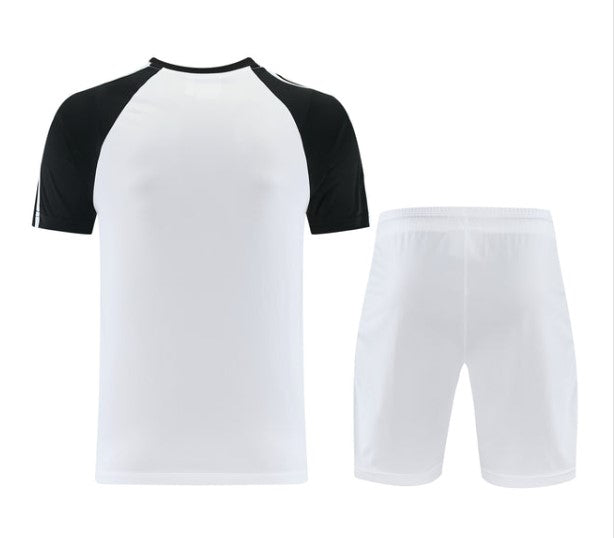Maglia e Pantaloncini da Allenamento Bambino Juventus 26/27