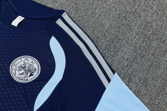 Completo da Allenamento Ajax 25/26