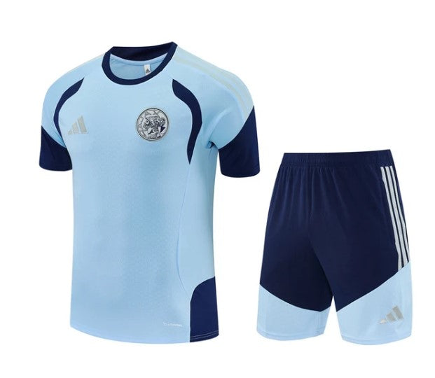 Completo da Allenamento Ajax 26/27