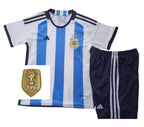 T-shirt e Pantaloncini Bambino Argentina 22/23 - Con Patch da Campione del Mondo