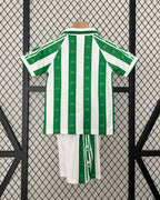 T-shirt e Pantaloncini Bambino Real Betis Home - Retro 1995/97