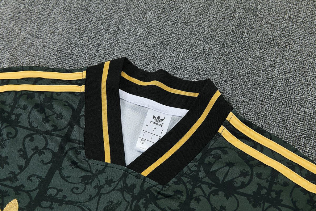 Maglia e Pantaloni Liverpool 26/27