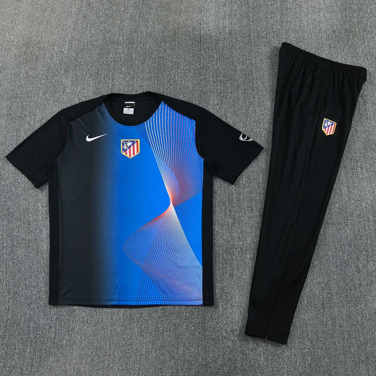 Maglia e Pantaloni Atletico de Madrid 26/27