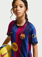 T-shirt e Pantaloncini Bambino FC Barcelona Home 26/27