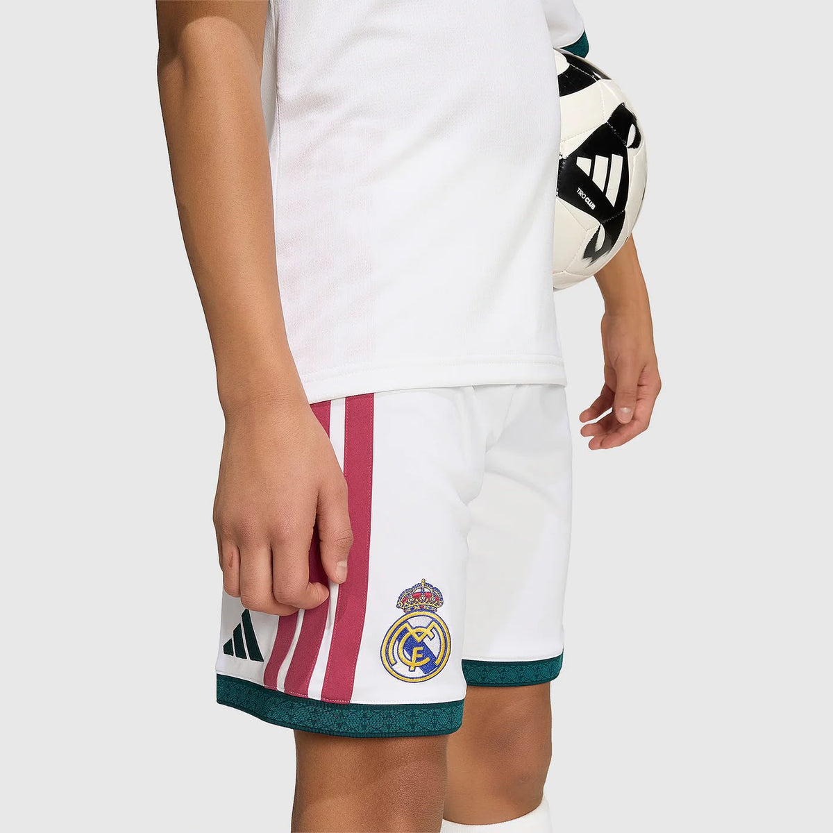 T-shirt e Pantaloncini Bambino Real Madrid Home 26/27