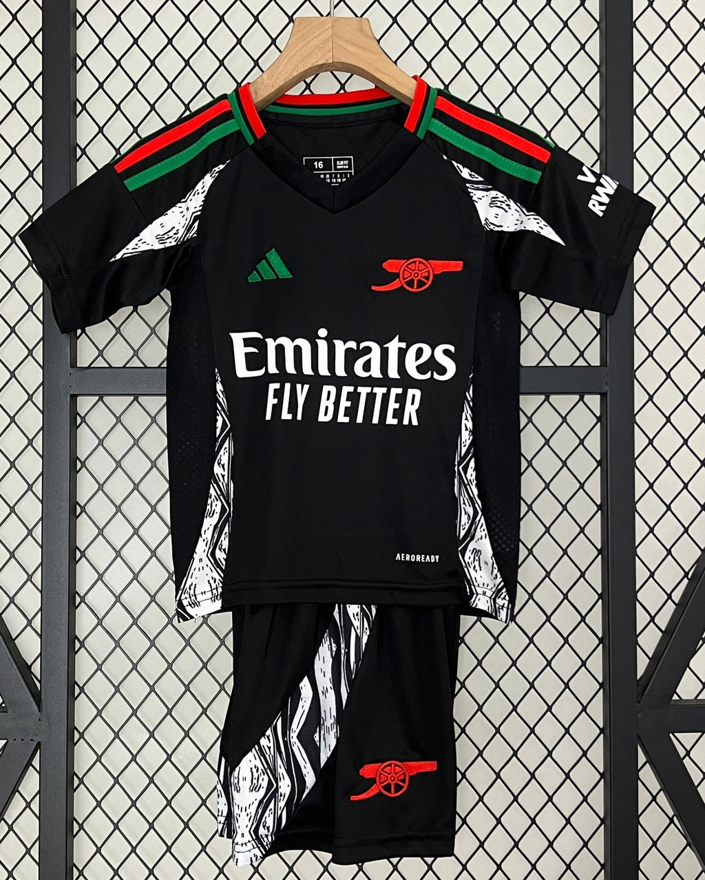 T-shirt e Pantaloncini Bambino Arsenal Away 24/25